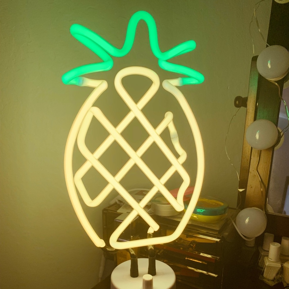Pineapple LED decoration light